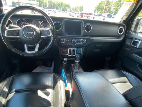 Used 2021 Jeep Gladiator Overland w/ Popular Equipment Package AWD/4WD image 9