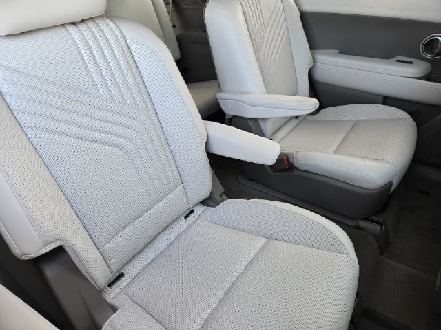 Certified 2026 Hyundai Palisade SEL Premium FWD image 21