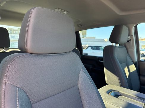 Used 2025 Chevrolet Silverado 2500 Custom w/ Custom Value Package image 16