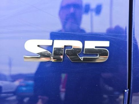 Used 2023 Toyota Tacoma SR5 w/ Technology Package image 19