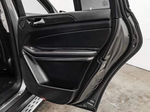 Used 2018 Mercedes-Benz GLS 550 4MATIC image 36