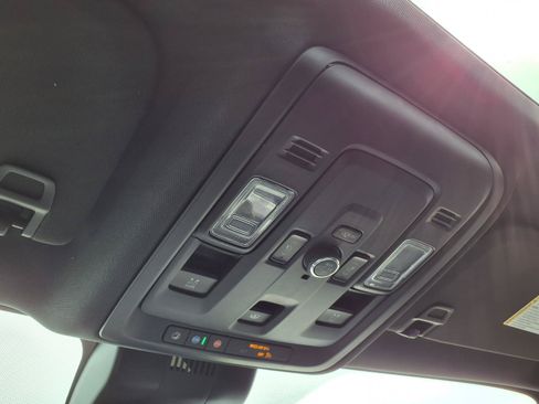 Used 2025 Chevrolet Suburban RST w/ Comfort Package AWD/4WD image 8