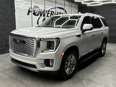 Used 2022 GMC Yukon Denali AWD/4WD image 3