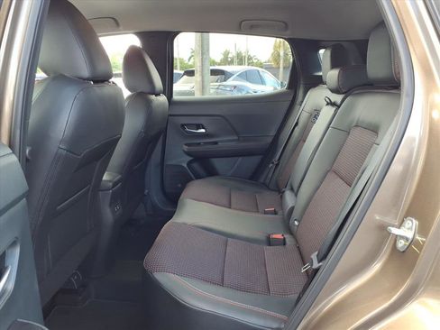 Certified 2025 Nissan Kicks SR image 17