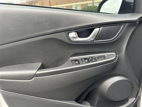 Used 2023 Hyundai Kona SEL w/ Convenience Package image 17