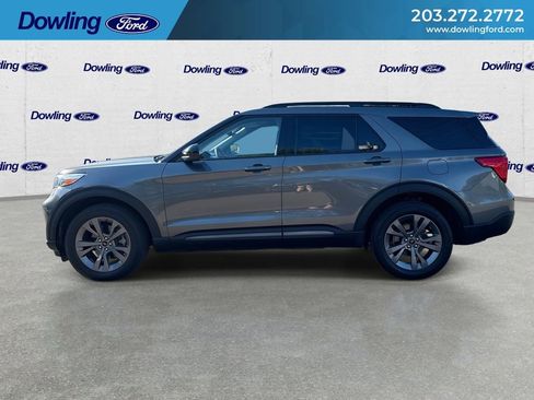 Used 2023 Ford Explorer XLT w/ Equipment Group 202A AWD/4WD image 5