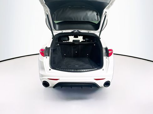 Used 2022 Alfa Romeo Stelvio Veloce image 31