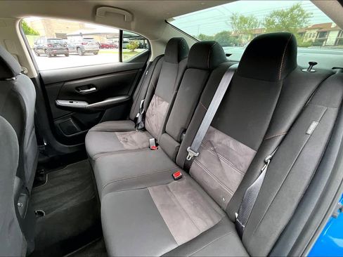 Used 2025 Nissan Sentra SR FWD image 21