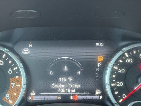 Used 2023 Jeep Renegade Trailhawk image 20