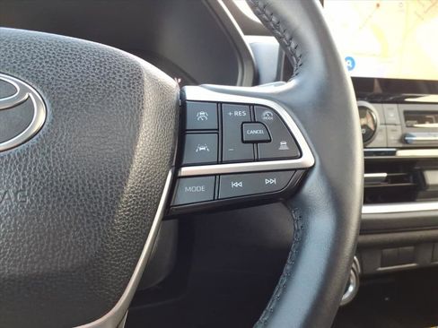 Certified 2024 Toyota Grand Highlander XLE image 25