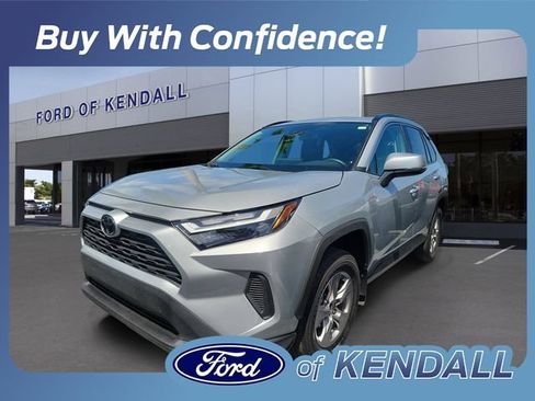 Used 2025 Toyota RAV4 XLE w/ Convenience Package FWD image 1