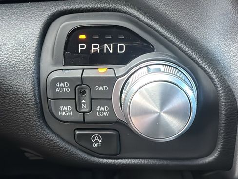 New 2026 RAM 1500 Laramie w/ Sport Appearance Package AWD/4WD image 31