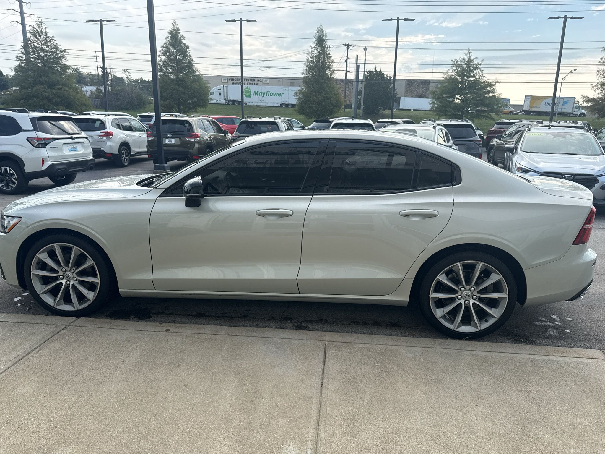 Used 2021 Volvo S60 T5 Momentum w/ Premium Package AWD/4WD image 6