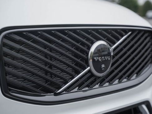 New 2026 Volvo XC60 B5 Plus w/ Protection Package Premier image 12