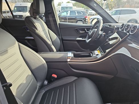 New 2026 Mercedes-Benz GLC 300 image 10