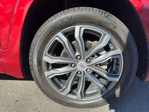 Used 2019 GMC Terrain Denali w/ Advanced Safety Package image 22