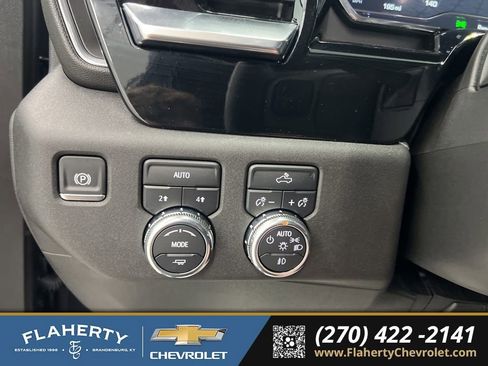 Used 2025 GMC Sierra 1500 Elevation image 24