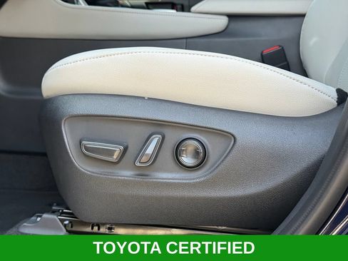 Certified 2026 Toyota Grand Highlander FWD image 8