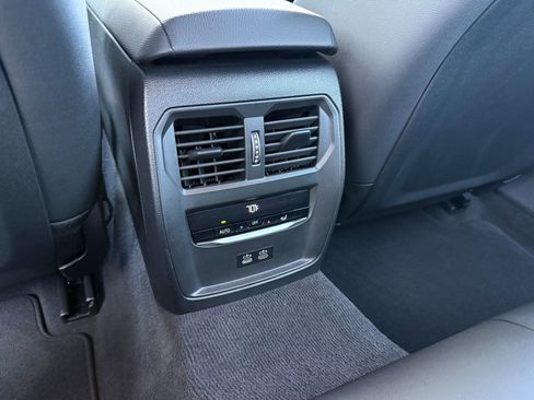 Used 2025 BMW M440i image 24