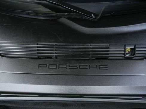 Used 2019 Porsche 911 Carrera RWD image 64