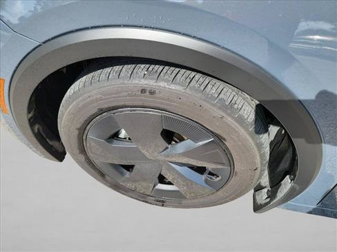Used 2026 Toyota Prius LE FWD image 9