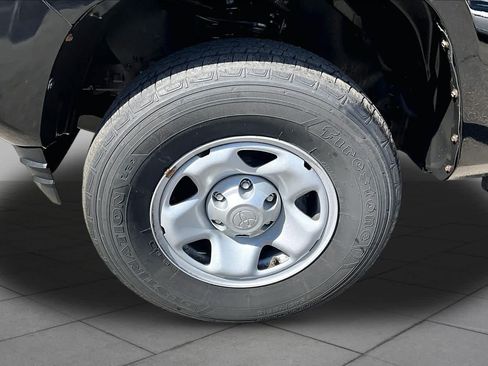 Certified 2023 Toyota Tacoma SR AWD/4WD image 11