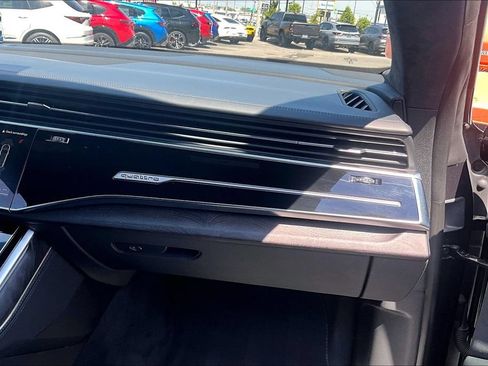 Used 2021 Audi Q8 Prestige w/ Prestige Package AWD/4WD image 19