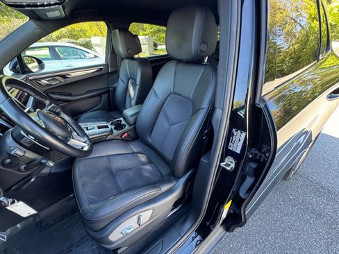 Used 2020 Porsche Macan image 22