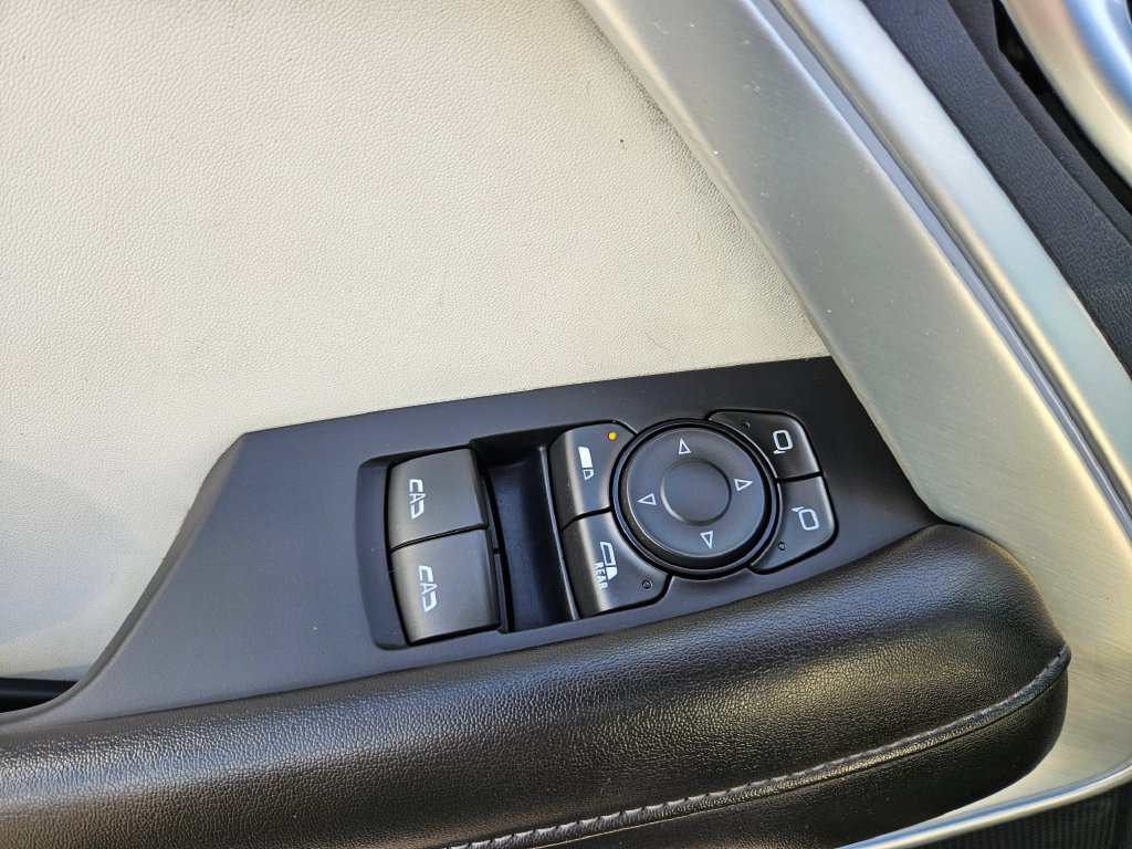 Used 2024 Chevrolet Camaro LT RWD image 19