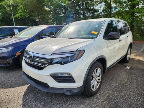 Used 2018 Honda Pilot LX image 2