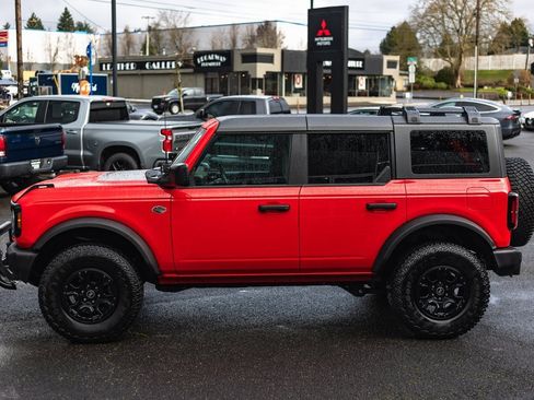 Used 2022 Ford Bronco Wildtrak image 14
