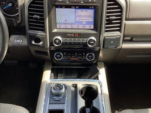 Used 2018 Ford Expedition Max XLT w/ Equipment Group 202A RWD image 28