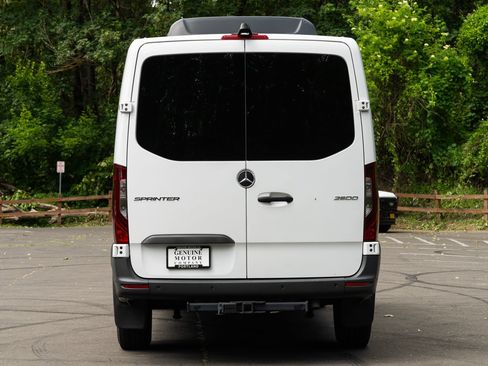 Used 2021 Mercedes-Benz Sprinter 2500 image 5