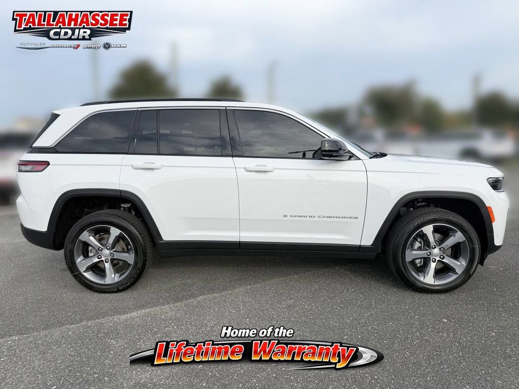 New 2026 Jeep Grand Cherokee Limited RWD image 2