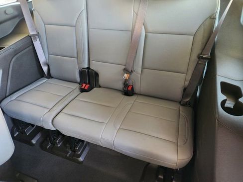 Used 2022 Chevrolet Tahoe LT w/ Luxury Package image 32