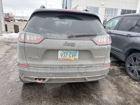 Used 2019 Jeep Cherokee Trailhawk w/ Cold Weather Group image 16