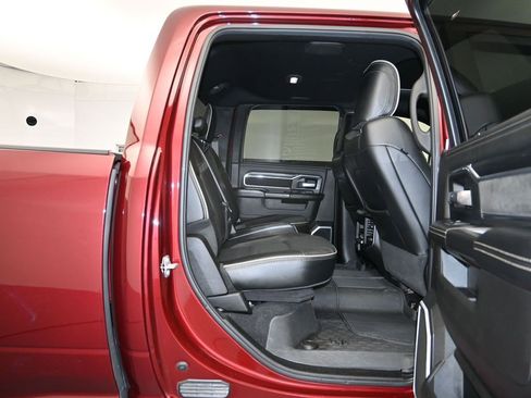 Used 2024 RAM 2500 Laramie w/ Night Edition image 27