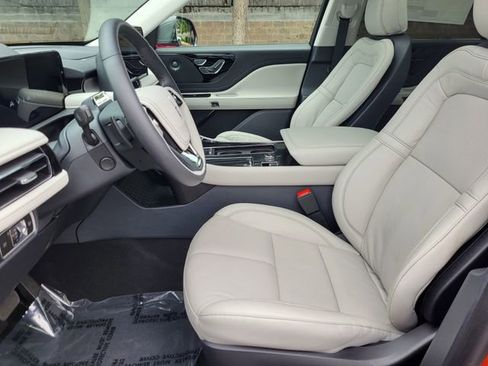 New 2025 Lincoln Aviator Reserve image 11