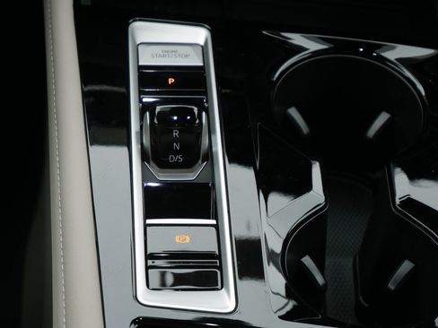 New 2026 Volkswagen Atlas SE image 9