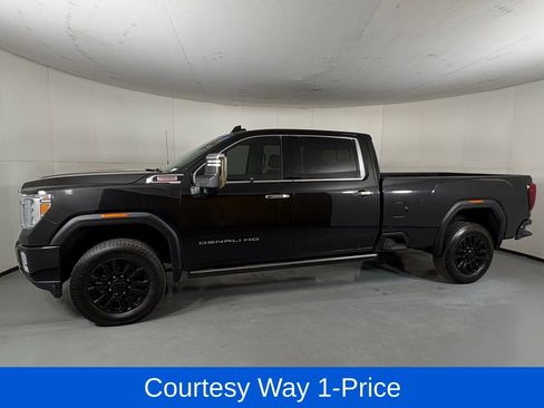 Used 2023 GMC Sierra 3500 Denali w/ Denali Black Diamond Edition AWD/4WD image 6