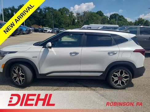 Used 2022 Kia Seltos SX w/ Sunroof Package AWD/4WD image 8