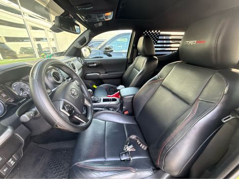 Used 2022 Toyota Tacoma TRD Pro AWD/4WD image 7