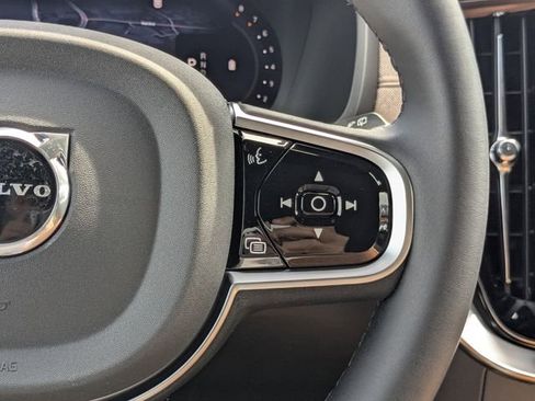 New 2026 Volvo XC90 B6 Plus w/ Protection Package Premier AWD/4WD image 34