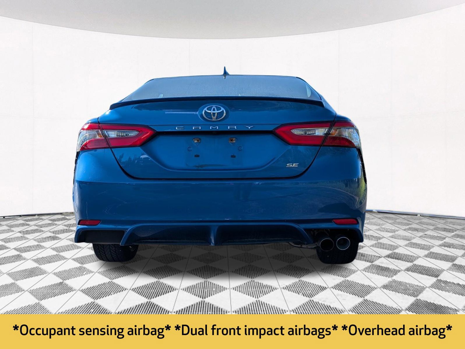 Used 2019 Toyota Camry SE FWD image 12