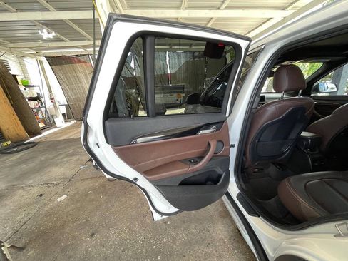 Used 2018 BMW X1 sDrive28i FWD image 9
