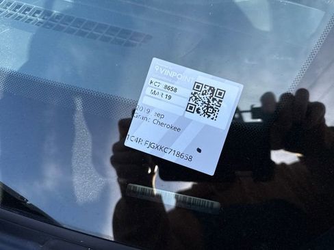 Used 2019 Jeep Grand Cherokee Summit image 31