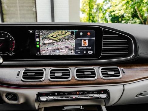 Used 2024 Mercedes-Benz GLS 450 4MATIC image 45