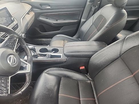Used 2022 Nissan Altima 2.0 SR FWD image 9