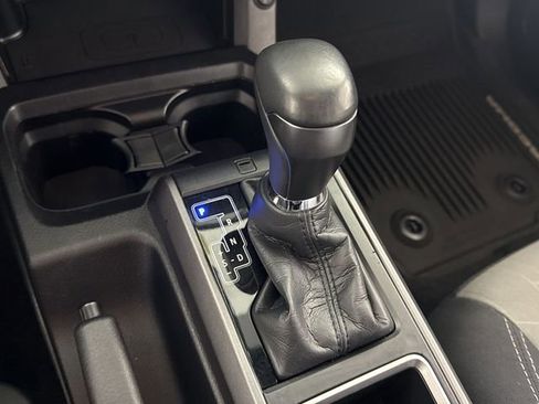 Used 2021 Toyota Tacoma TRD Off-Road image 25