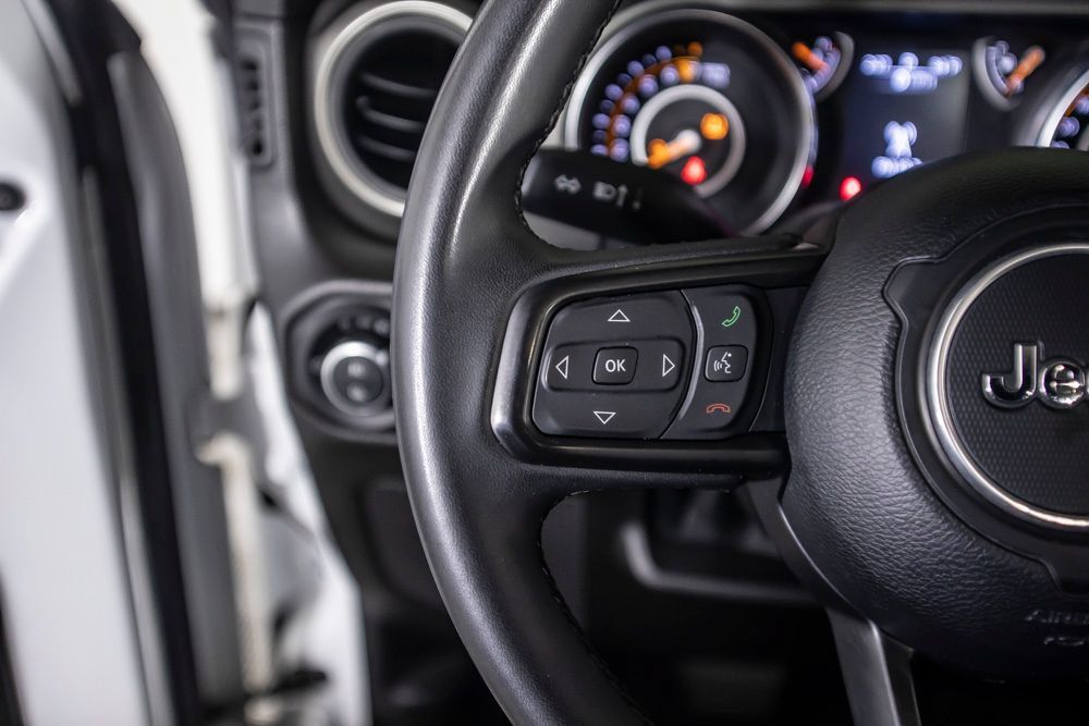 Used 2023 Jeep Gladiator Sport AWD/4WD image 35